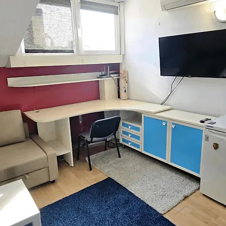 The Little Pearl Of *